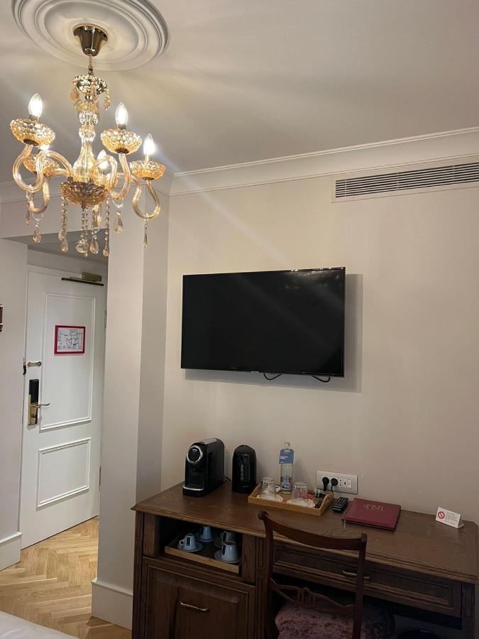 Ebel Boutique Hotel Τίρανα Εξωτερικό φωτογραφία