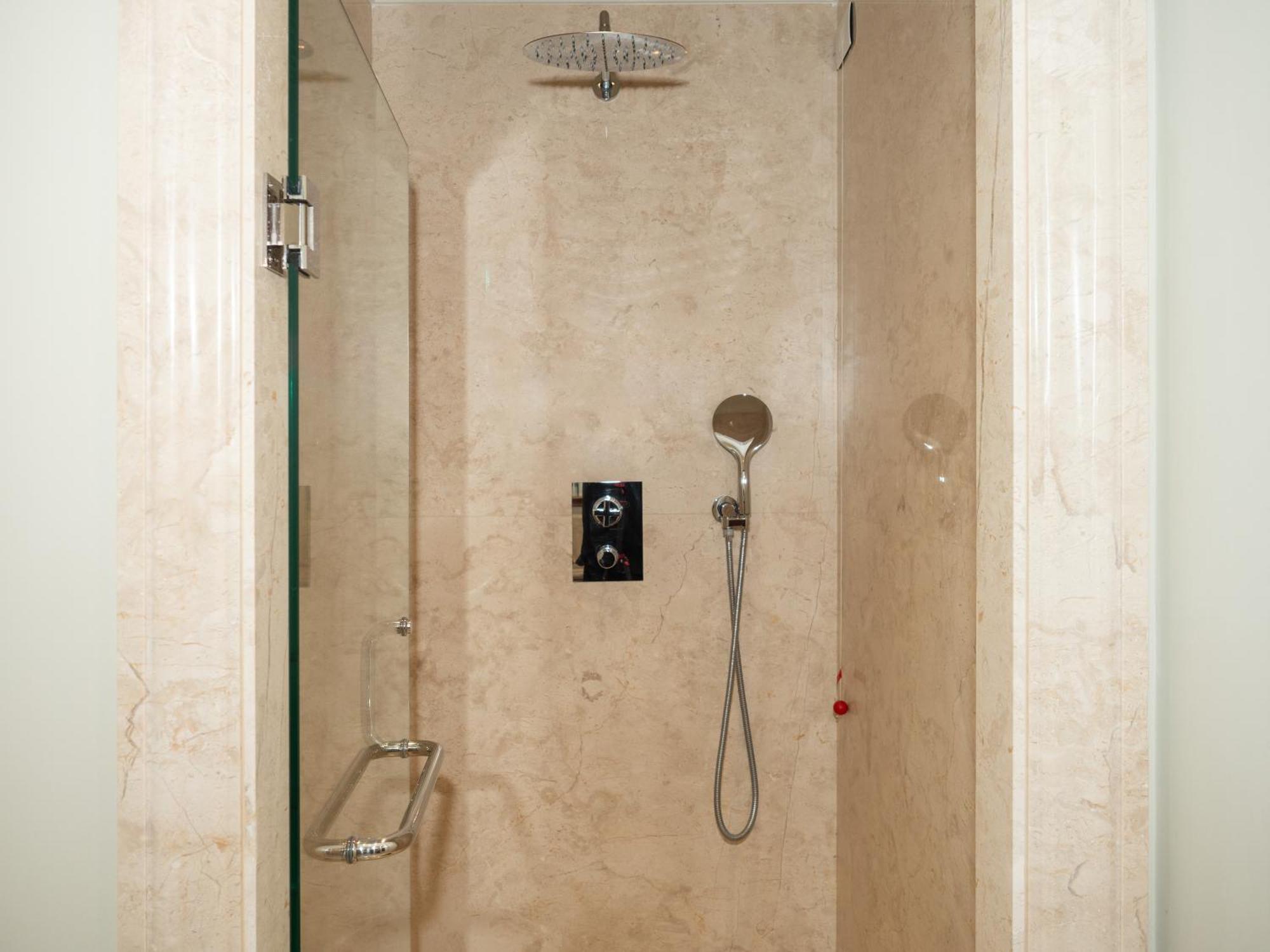 Ebel Boutique Hotel Τίρανα Εξωτερικό φωτογραφία