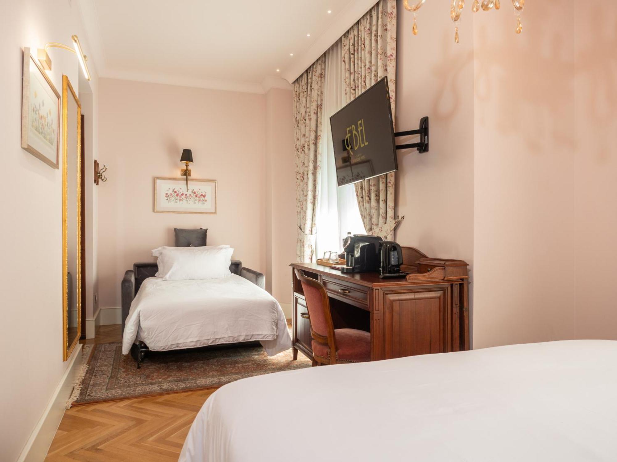 Ebel Boutique Hotel Τίρανα Εξωτερικό φωτογραφία