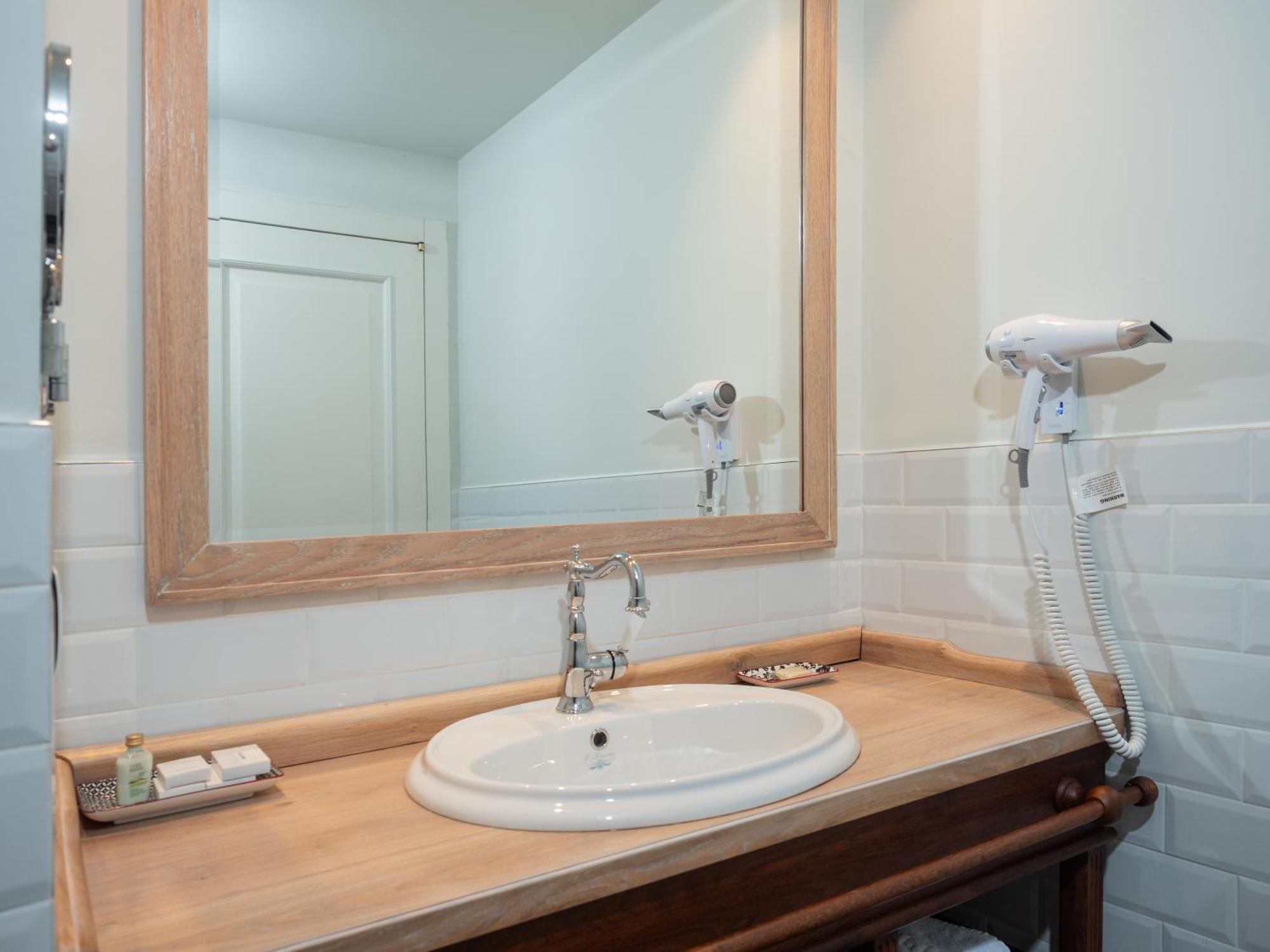 Ebel Boutique Hotel Τίρανα Εξωτερικό φωτογραφία