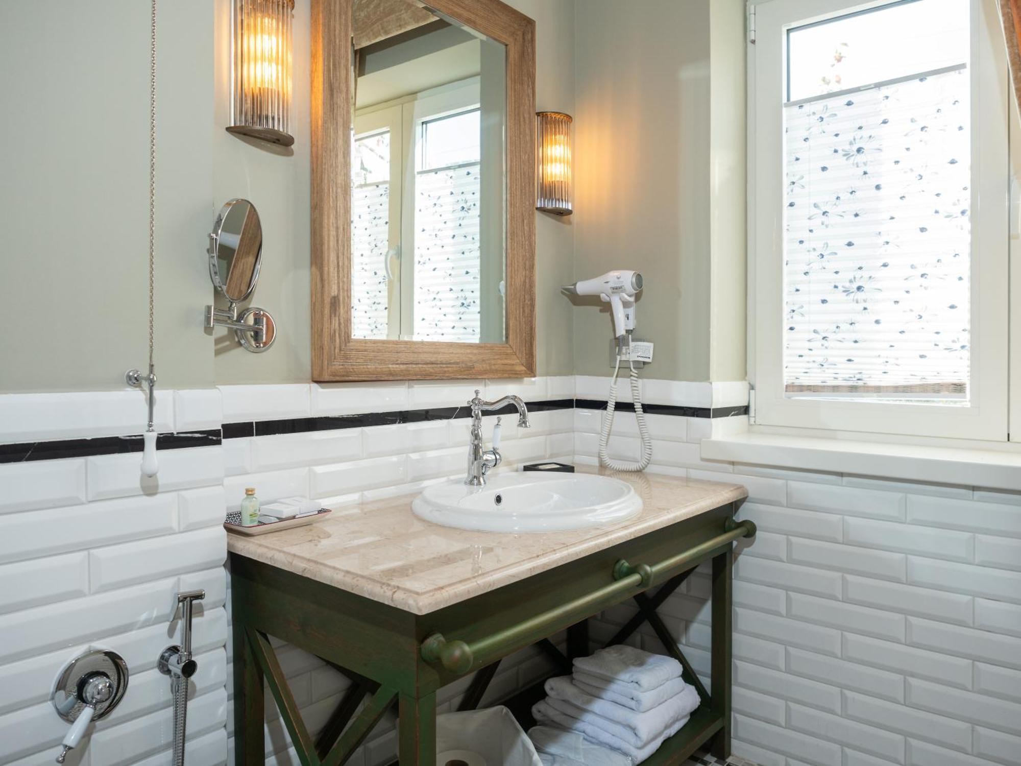Ebel Boutique Hotel Τίρανα Εξωτερικό φωτογραφία