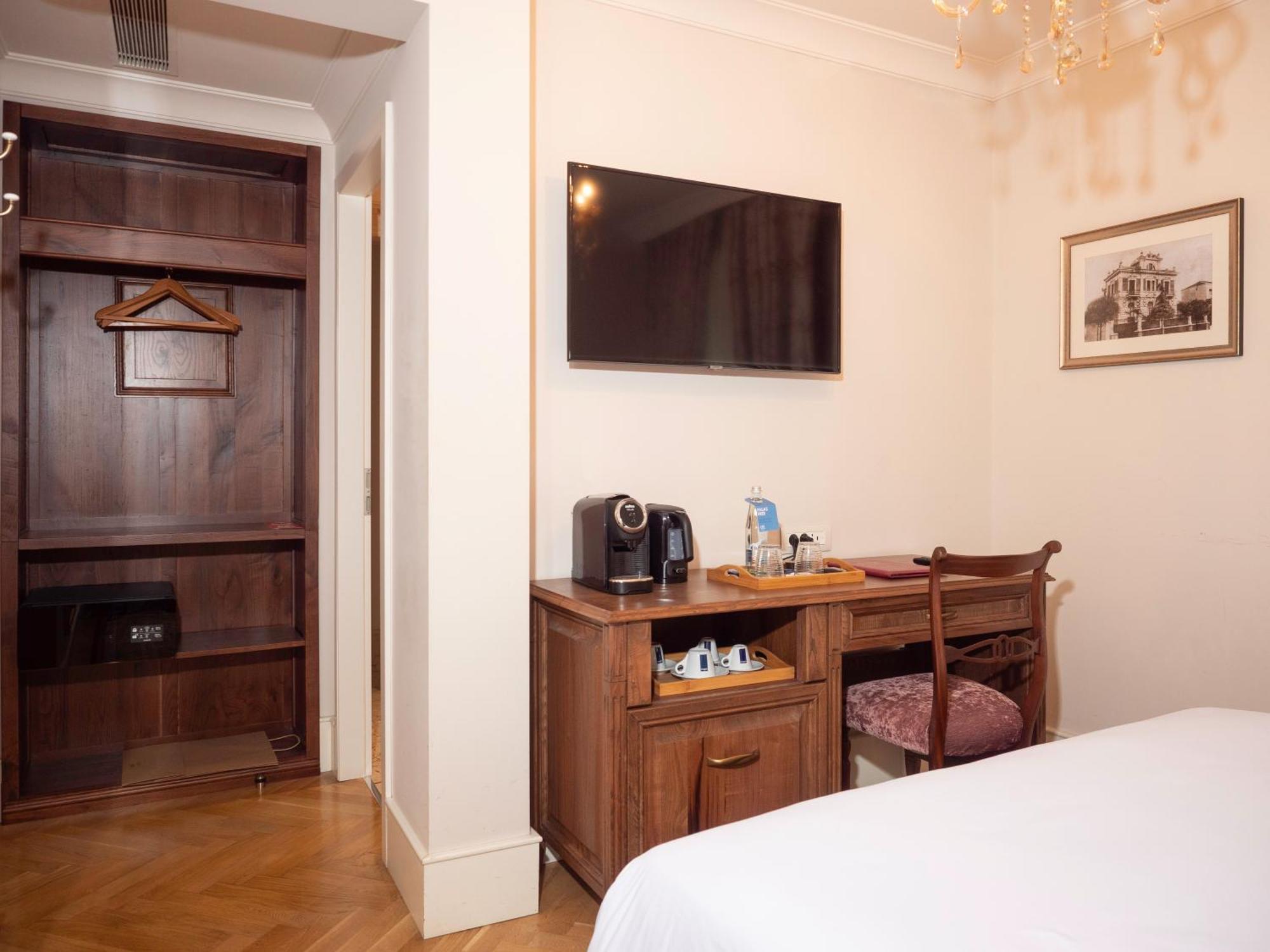 Ebel Boutique Hotel Τίρανα Εξωτερικό φωτογραφία