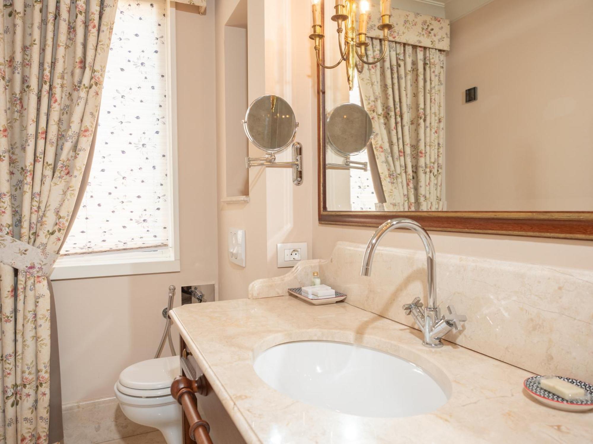 Ebel Boutique Hotel Τίρανα Εξωτερικό φωτογραφία